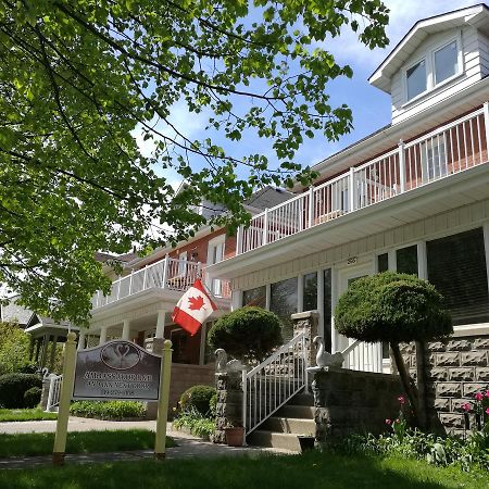 Ambassador'S Inn Next Door Stratford Exterior photo